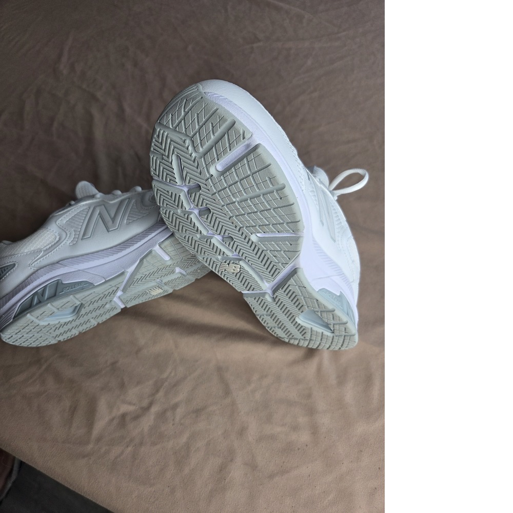 Women's New Balance 857 White Wide Width 4E Mom Sneaker Size 8.5 - Picture 8 of 13